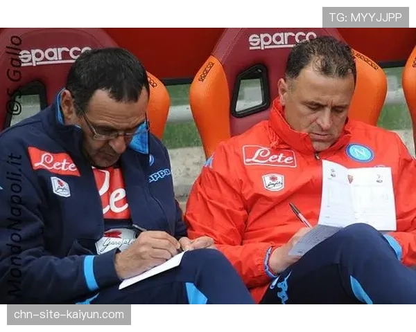 那不勒斯主帅卡尔佐纳接受采访,承认争冠已无希望 那不勒斯主帅卡尔佐纳接受采访,承认争冠已无希望